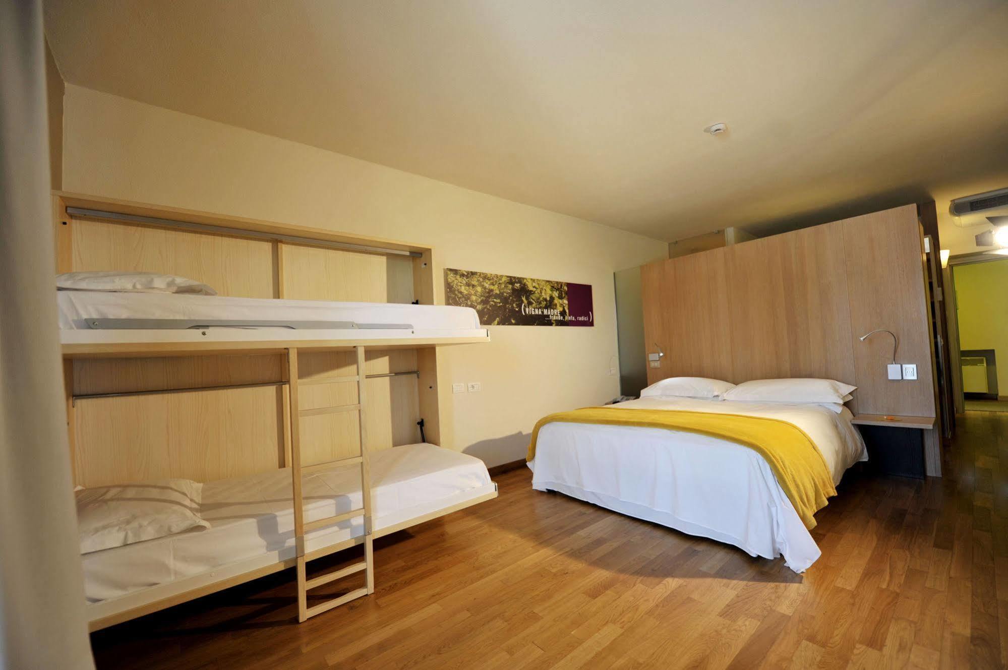 Hotel Ca' Del Lupo Montelupo Albese Zewnętrze zdjęcie