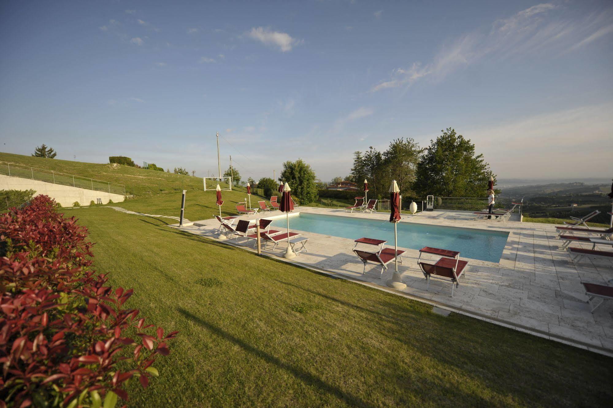 Hotel Ca' Del Lupo Montelupo Albese Zewnętrze zdjęcie